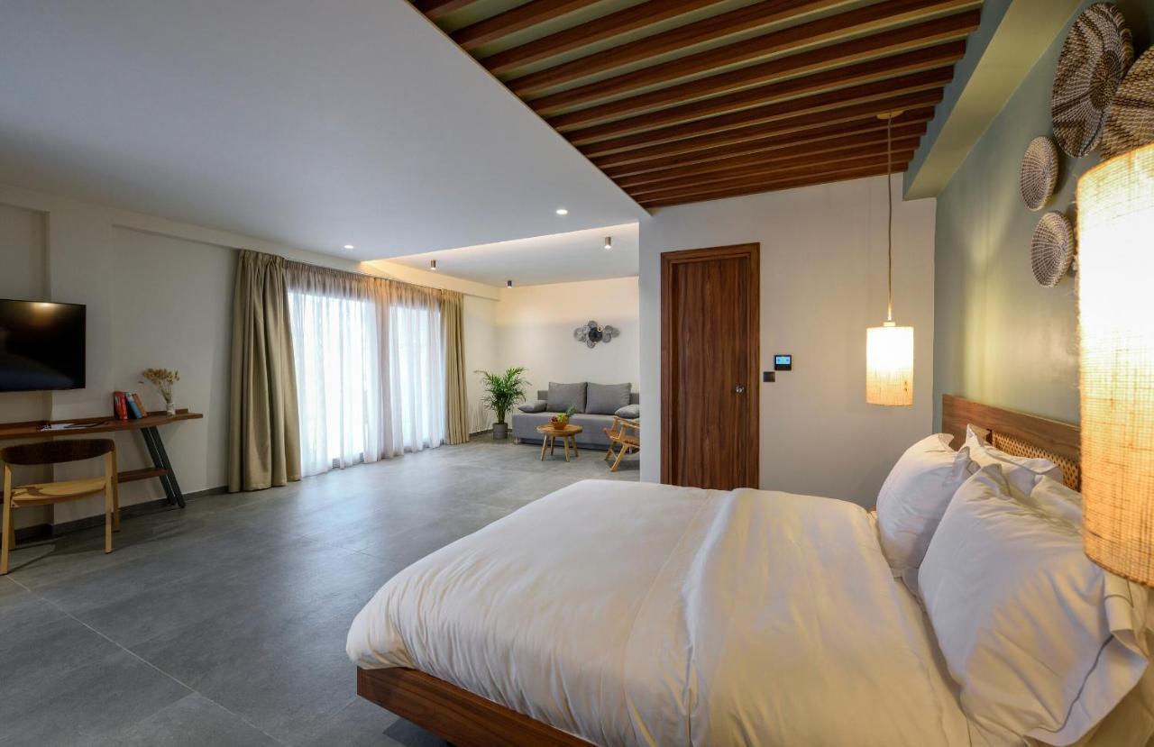 Amyntas Seafront Hotel Неос Мармарас Екстериор снимка