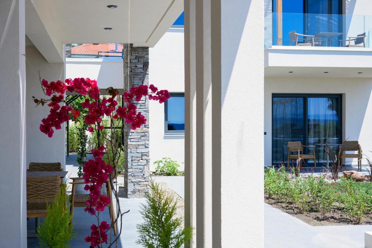 Amyntas Seafront Hotel Неос Мармарас Екстериор снимка